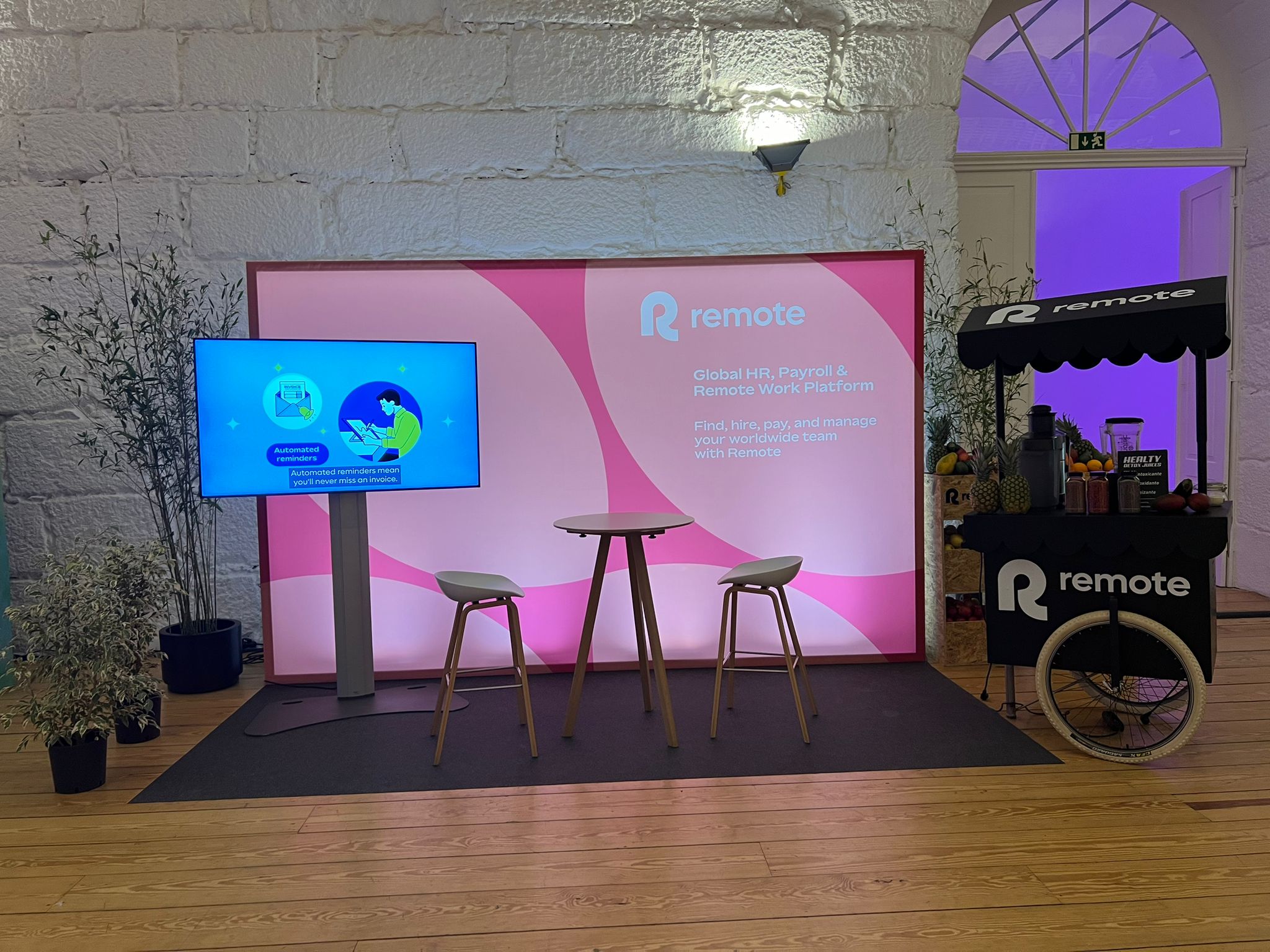 stand remote